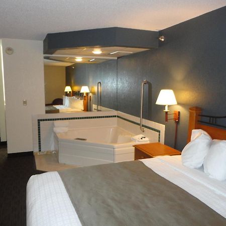 Baymont By Wyndham Owatonna Hotel Ngoại thất bức ảnh