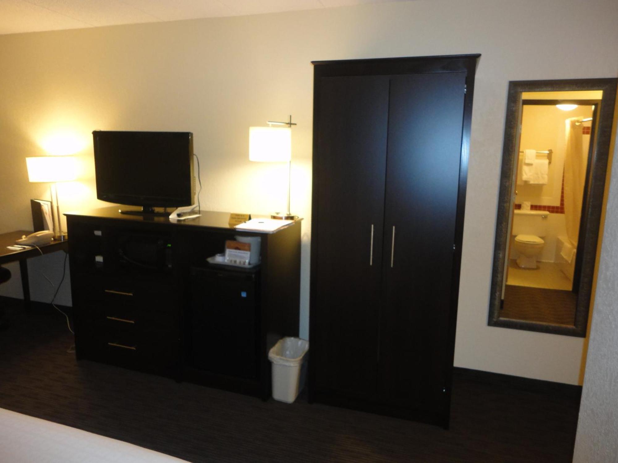 Baymont By Wyndham Owatonna Hotel Ngoại thất bức ảnh